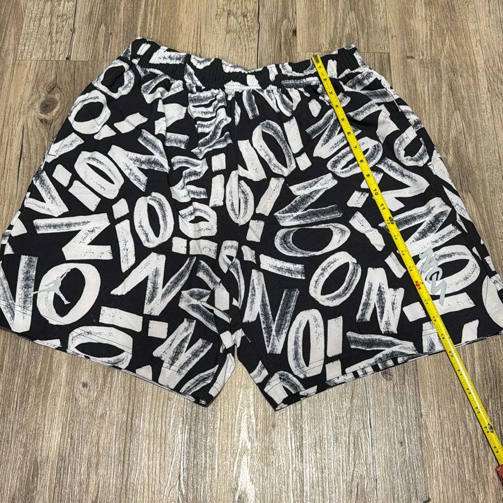 Brand Jordan Zion Basketball Shorts Men's Size XL

Like New Condition